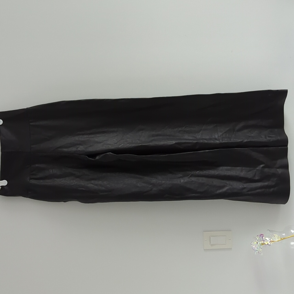 Faux leather wide leg pants - Picture 5 of 6